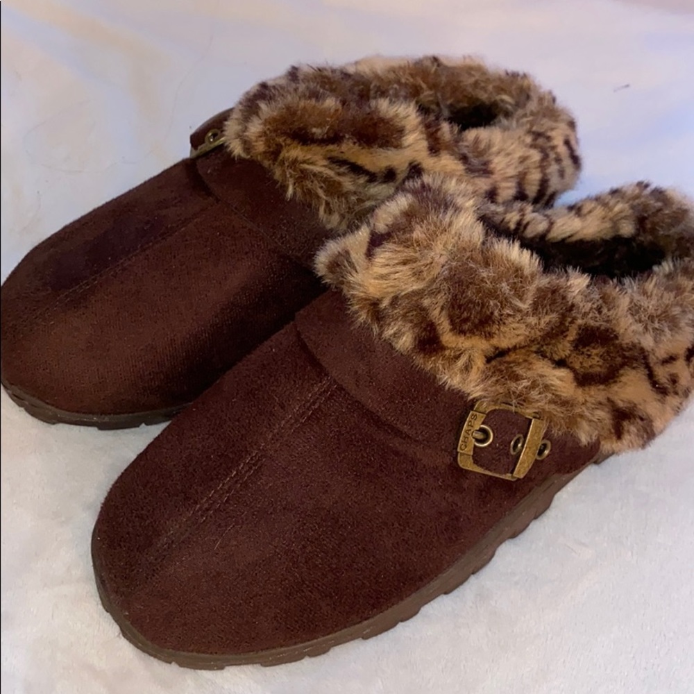 Women’s Fur Lined Clog Slippers